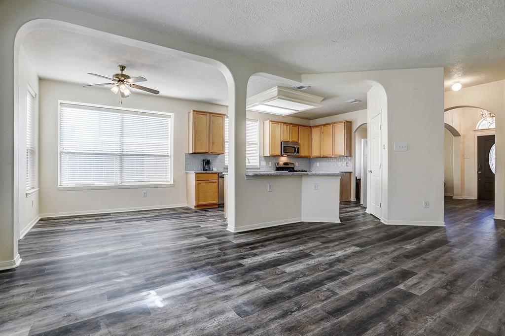 3117 2 English Oaks Boulevard, Pearland, Texas 77584, 4 Bedrooms Bedrooms, 4 Rooms Rooms,2 BathroomsBathrooms,Single-family,For Sale,English Oaks,74079446