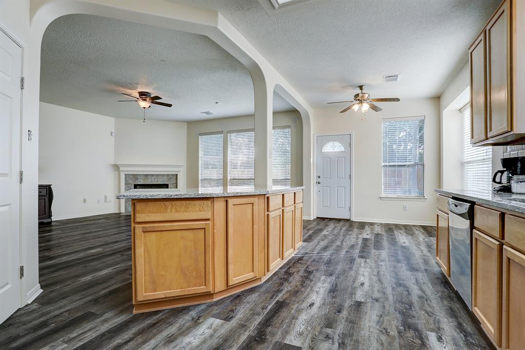 3117 2 English Oaks Boulevard, Pearland, Texas 77584, 4 Bedrooms Bedrooms, 4 Rooms Rooms,2 BathroomsBathrooms,Single-family,For Sale,English Oaks,74079446