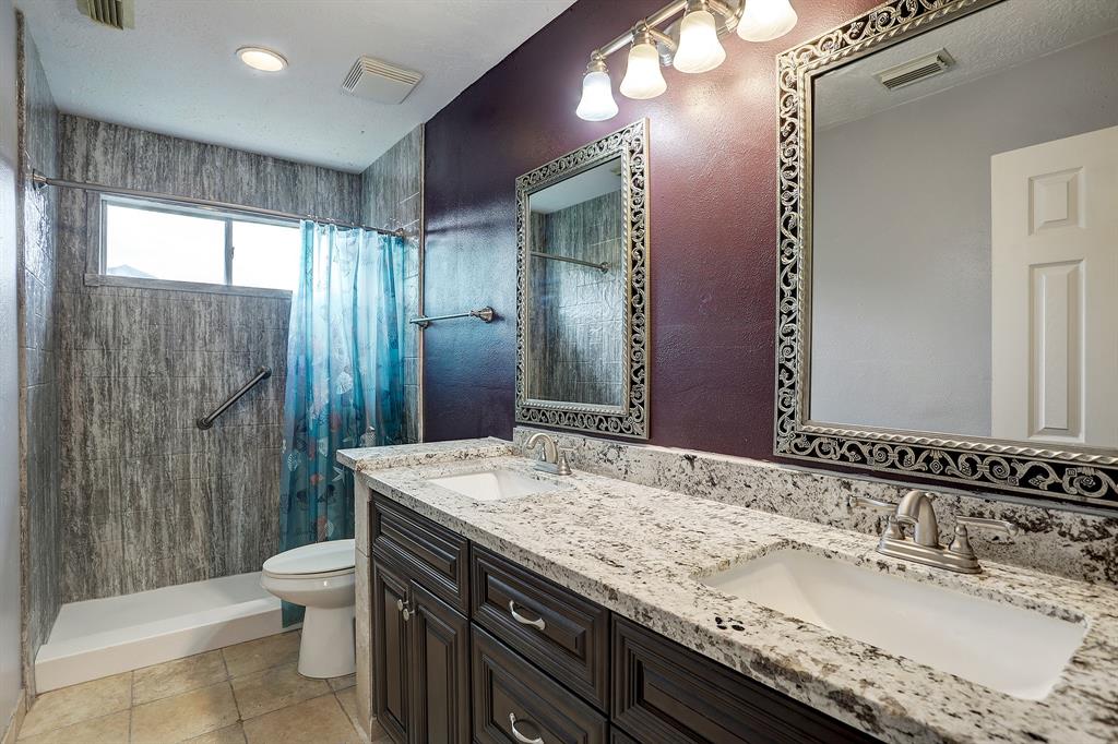 3117 2 English Oaks Boulevard, Pearland, Texas 77584, 4 Bedrooms Bedrooms, 4 Rooms Rooms,2 BathroomsBathrooms,Single-family,For Sale,English Oaks,74079446