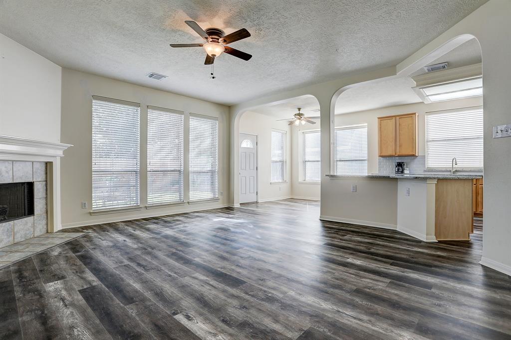3117 2 English Oaks Boulevard, Pearland, Texas 77584, 4 Bedrooms Bedrooms, 4 Rooms Rooms,2 BathroomsBathrooms,Single-family,For Sale,English Oaks,74079446