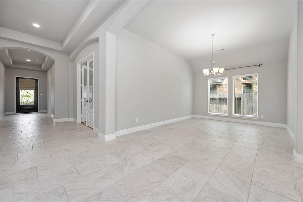 217 1 Red Petal Way, Conroe, Texas 77304, 4 Bedrooms Bedrooms, 8 Rooms Rooms,3 BathroomsBathrooms,Single-family,For Sale,Red Petal,62405222
