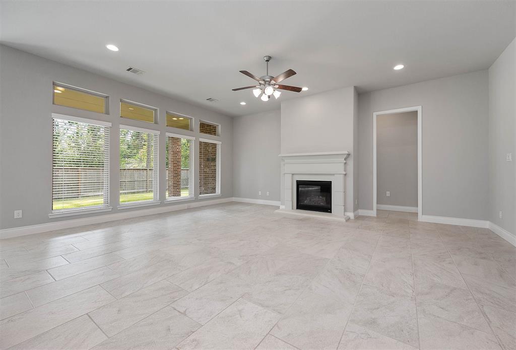 217 1 Red Petal Way, Conroe, Texas 77304, 4 Bedrooms Bedrooms, 8 Rooms Rooms,3 BathroomsBathrooms,Single-family,For Sale,Red Petal,62405222