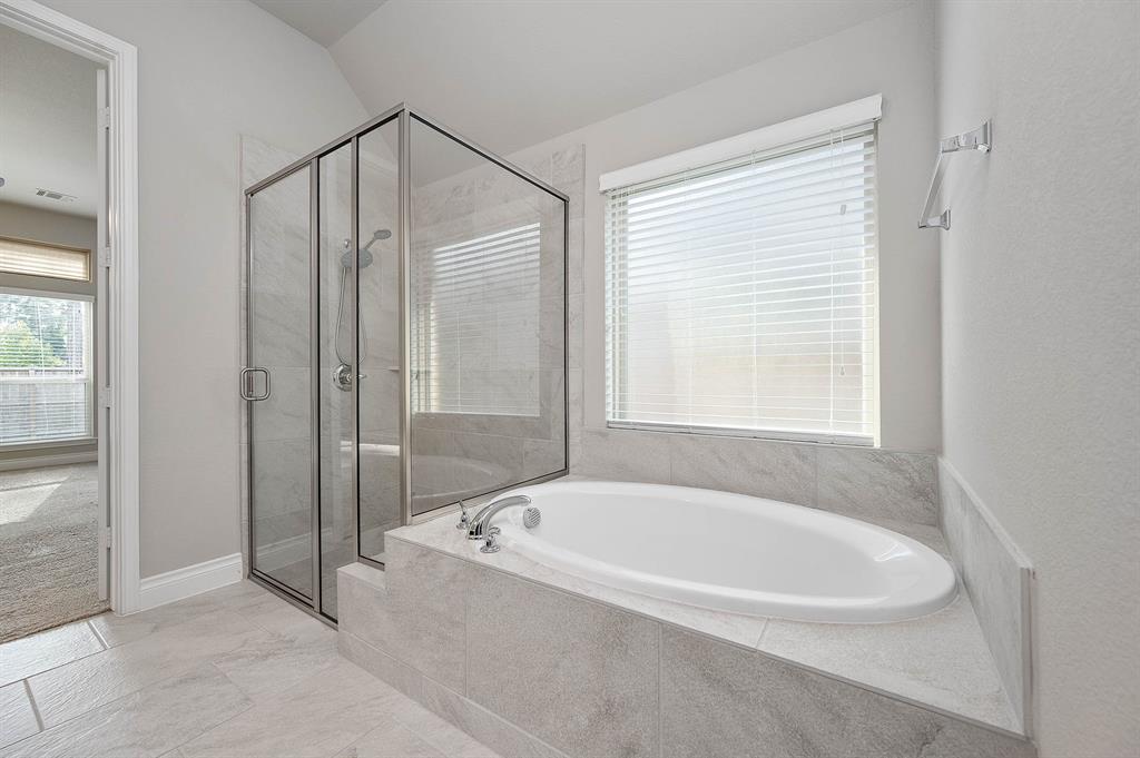 217 1 Red Petal Way, Conroe, Texas 77304, 4 Bedrooms Bedrooms, 8 Rooms Rooms,3 BathroomsBathrooms,Single-family,For Sale,Red Petal,62405222