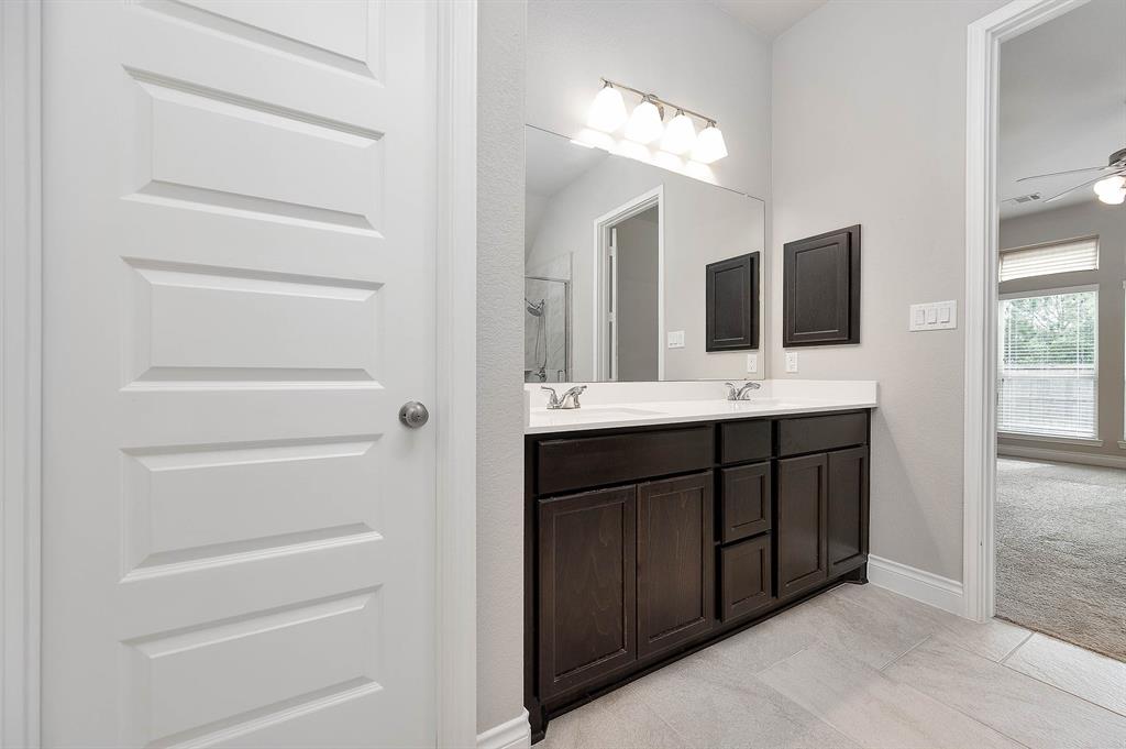 217 1 Red Petal Way, Conroe, Texas 77304, 4 Bedrooms Bedrooms, 8 Rooms Rooms,3 BathroomsBathrooms,Single-family,For Sale,Red Petal,62405222