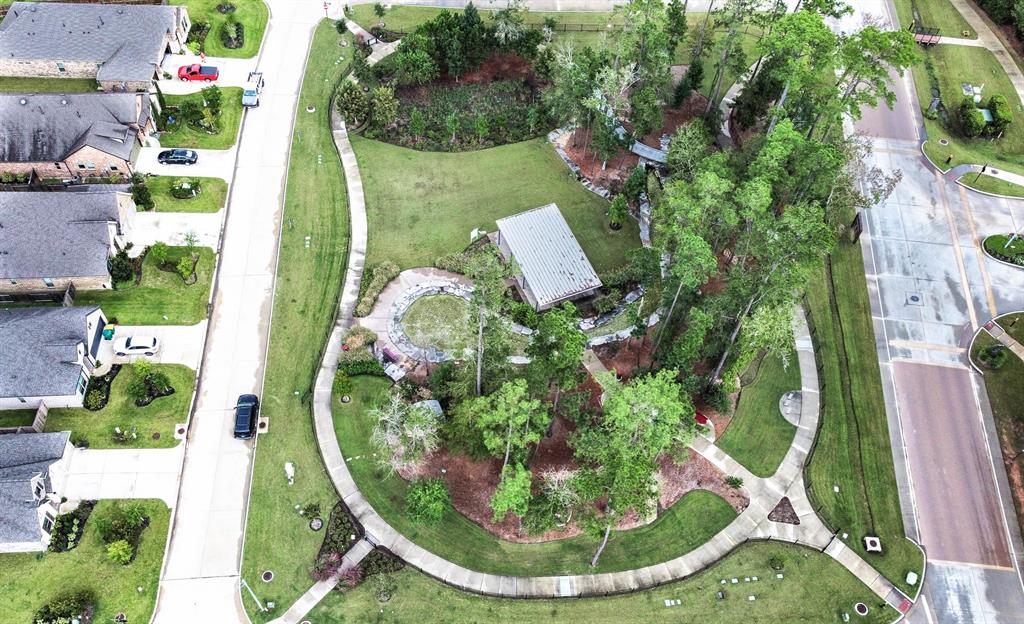 217 1 Red Petal Way, Conroe, Texas 77304, 4 Bedrooms Bedrooms, 8 Rooms Rooms,3 BathroomsBathrooms,Single-family,For Sale,Red Petal,62405222