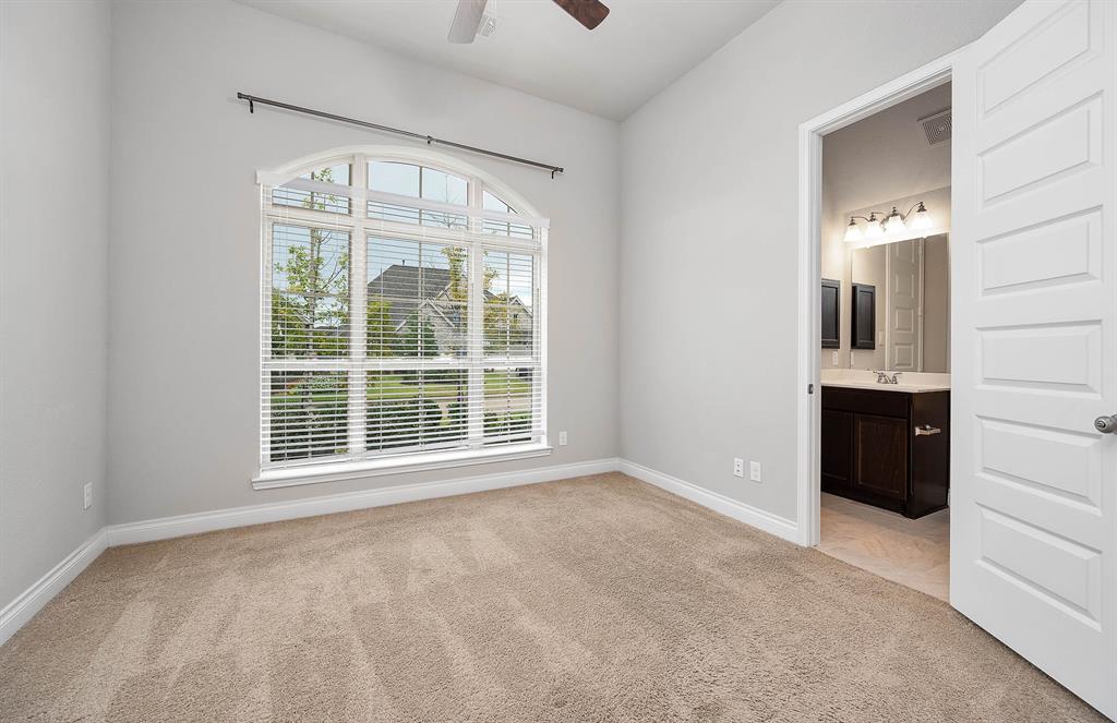 217 1 Red Petal Way, Conroe, Texas 77304, 4 Bedrooms Bedrooms, 8 Rooms Rooms,3 BathroomsBathrooms,Single-family,For Sale,Red Petal,62405222