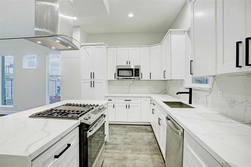 3018 4 Markle Drive, Houston, Texas 77003, 3 Bedrooms Bedrooms, 6 Rooms Rooms,3 BathroomsBathrooms,Single-family,For Sale,Markle,85703473