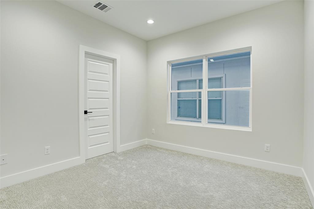 3018 4 Markle Drive, Houston, Texas 77003, 3 Bedrooms Bedrooms, 6 Rooms Rooms,3 BathroomsBathrooms,Single-family,For Sale,Markle,85703473