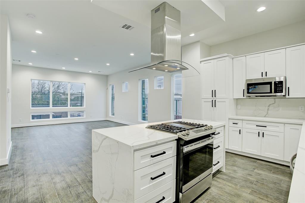 3018 4 Markle Drive, Houston, Texas 77003, 3 Bedrooms Bedrooms, 6 Rooms Rooms,3 BathroomsBathrooms,Single-family,For Sale,Markle,85703473