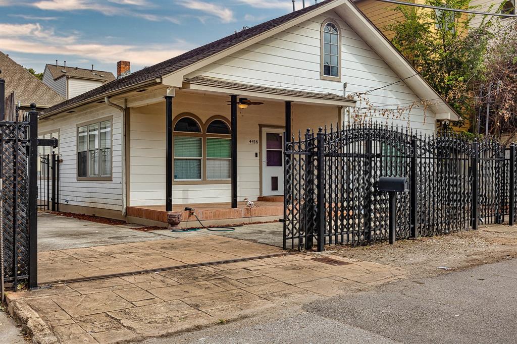 4416 1 Spencer Street, Houston, Texas 77007, 3 Bedrooms Bedrooms, 7 Rooms Rooms,2 BathroomsBathrooms,Single-family,For Sale,Spencer,14135553