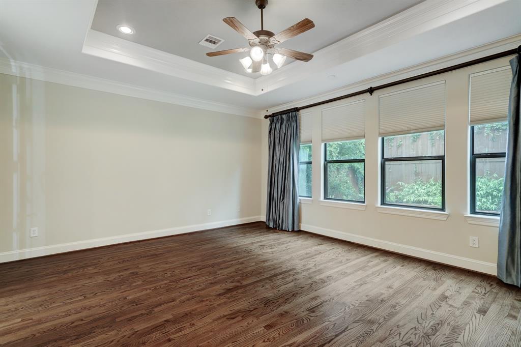 8303 2 Lorrie Drive, Houston, Texas 77025, 5 Bedrooms Bedrooms, 12 Rooms Rooms,4 BathroomsBathrooms,Single-family,For Sale,Lorrie,82269277