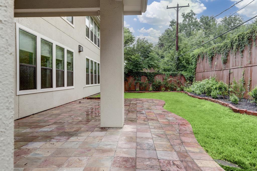 8303 2 Lorrie Drive, Houston, Texas 77025, 5 Bedrooms Bedrooms, 12 Rooms Rooms,4 BathroomsBathrooms,Single-family,For Sale,Lorrie,82269277