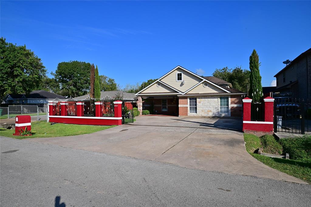 8327 2 Wetherby Lane, Houston, Texas 77075, 6 Bedrooms Bedrooms, 6 Rooms Rooms,4 BathroomsBathrooms,Single-family,For Sale,Wetherby,36450599