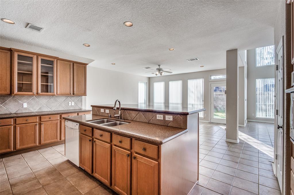 1214 2 Hurst Park Drive, Spring, Texas 77379, 5 Bedrooms Bedrooms, 13 Rooms Rooms,4 BathroomsBathrooms,Single-family,For Sale,Hurst Park,73097268