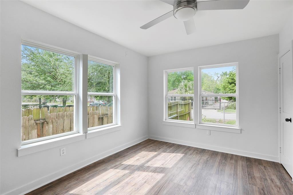 1126 1 Ryon Street, Houston, Texas 77009, 5 Bedrooms Bedrooms, ,3 BathroomsBathrooms,Multi-family,For Sale,Ryon,70801374
