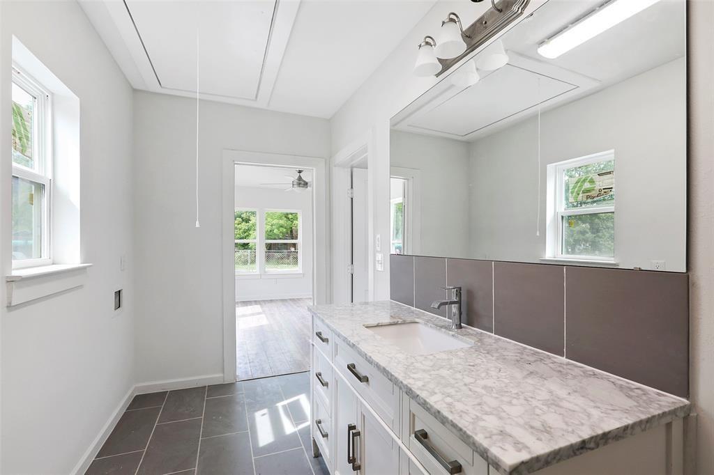 1126 1 Ryon Street, Houston, Texas 77009, 5 Bedrooms Bedrooms, ,3 BathroomsBathrooms,Multi-family,For Sale,Ryon,70801374