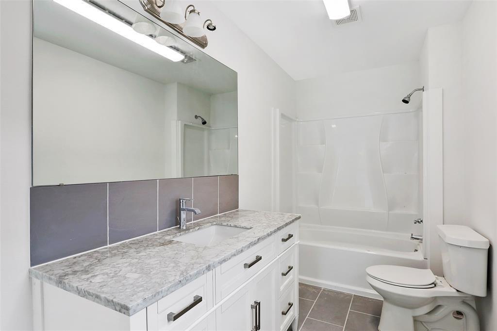 1126 1 Ryon Street, Houston, Texas 77009, 5 Bedrooms Bedrooms, ,3 BathroomsBathrooms,Multi-family,For Sale,Ryon,70801374