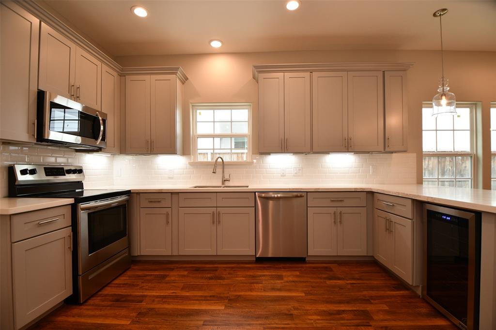1209 1 Crockett Street, Houston, Texas 77007, 3 Bedrooms Bedrooms, 5 Rooms Rooms,2 BathroomsBathrooms,Single-family,For Sale,Crockett,71655415