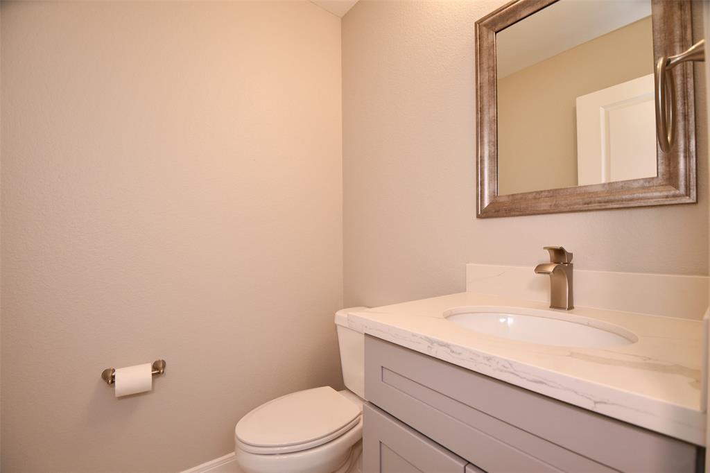 1209 1 Crockett Street, Houston, Texas 77007, 3 Bedrooms Bedrooms, 5 Rooms Rooms,2 BathroomsBathrooms,Single-family,For Sale,Crockett,71655415
