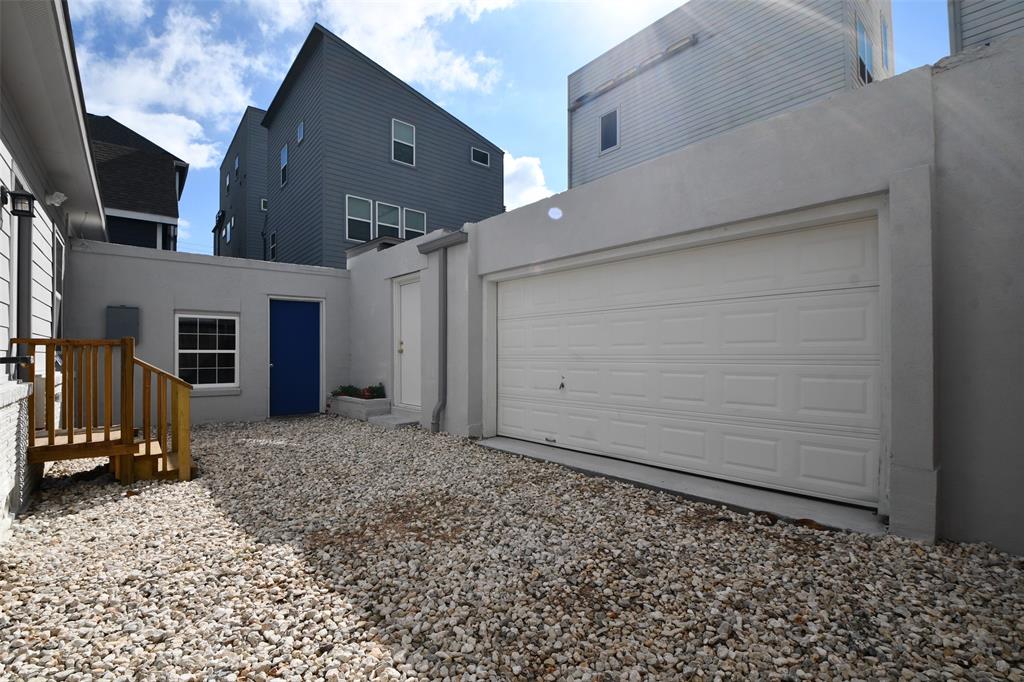 1209 1 Crockett Street, Houston, Texas 77007, 3 Bedrooms Bedrooms, 5 Rooms Rooms,2 BathroomsBathrooms,Single-family,For Sale,Crockett,71655415