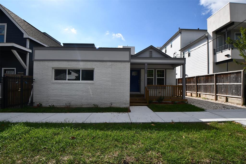 1209 1 Crockett Street, Houston, Texas 77007, 3 Bedrooms Bedrooms, 5 Rooms Rooms,2 BathroomsBathrooms,Single-family,For Sale,Crockett,71655415