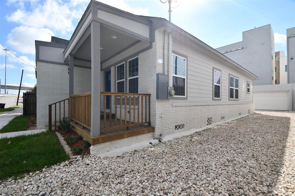 1209 1 Crockett Street, Houston, Texas 77007, 3 Bedrooms Bedrooms, 5 Rooms Rooms,2 BathroomsBathrooms,Single-family,For Sale,Crockett,71655415