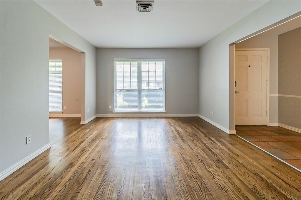 5234 1 Hummingbird Street, Houston, Texas 77035, 3 Bedrooms Bedrooms, 3 Rooms Rooms,2 BathroomsBathrooms,Single-family,For Sale,Hummingbird,66867065