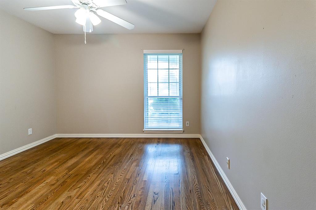 5234 1 Hummingbird Street, Houston, Texas 77035, 3 Bedrooms Bedrooms, 3 Rooms Rooms,2 BathroomsBathrooms,Single-family,For Sale,Hummingbird,66867065
