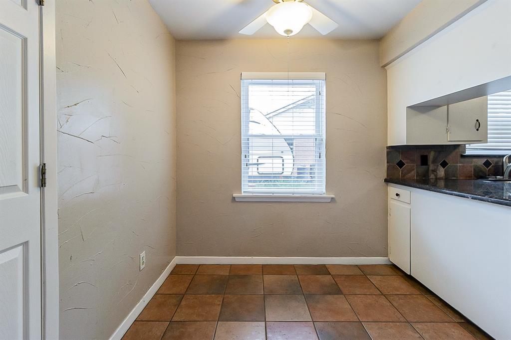 5234 1 Hummingbird Street, Houston, Texas 77035, 3 Bedrooms Bedrooms, 3 Rooms Rooms,2 BathroomsBathrooms,Single-family,For Sale,Hummingbird,66867065