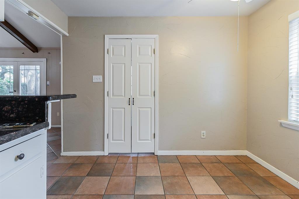 5234 1 Hummingbird Street, Houston, Texas 77035, 3 Bedrooms Bedrooms, 3 Rooms Rooms,2 BathroomsBathrooms,Single-family,For Sale,Hummingbird,66867065