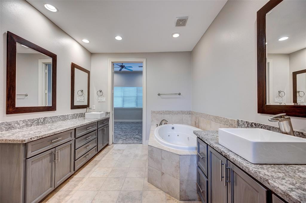 2815 3 Sherwin Street, Houston, Texas 77007, 3 Bedrooms Bedrooms, 7 Rooms Rooms,3 BathroomsBathrooms,Single-family,For Sale,Sherwin,57369634