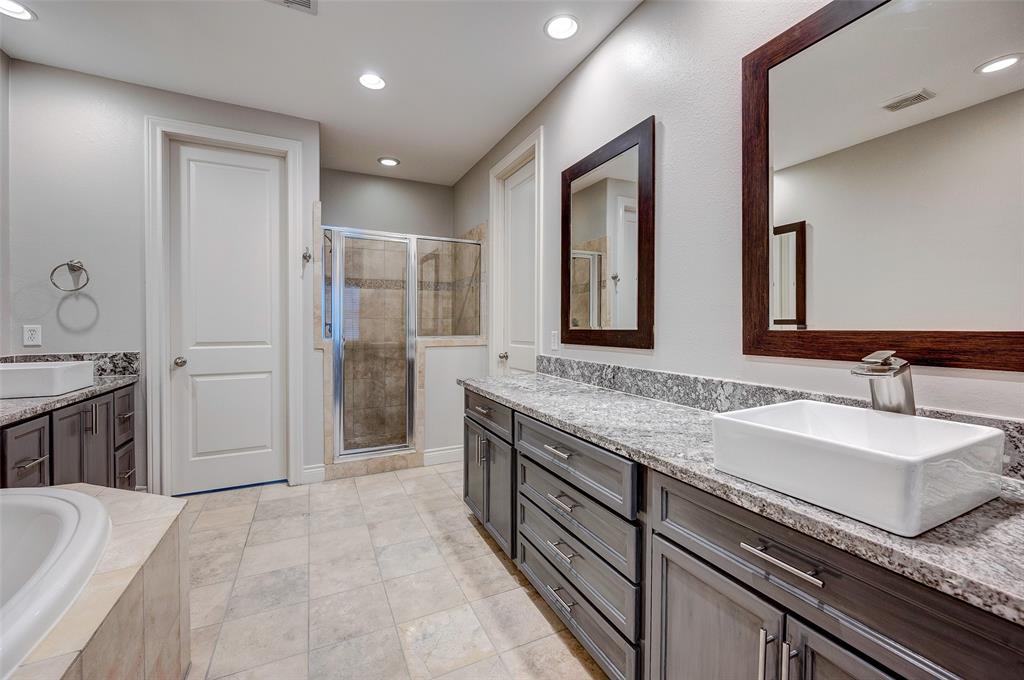 2815 3 Sherwin Street, Houston, Texas 77007, 3 Bedrooms Bedrooms, 7 Rooms Rooms,3 BathroomsBathrooms,Single-family,For Sale,Sherwin,57369634
