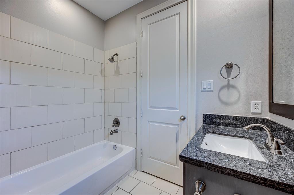 2815 3 Sherwin Street, Houston, Texas 77007, 3 Bedrooms Bedrooms, 7 Rooms Rooms,3 BathroomsBathrooms,Single-family,For Sale,Sherwin,57369634
