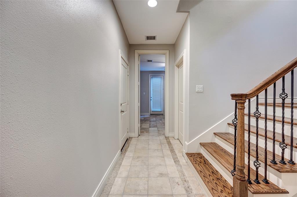 2815 3 Sherwin Street, Houston, Texas 77007, 3 Bedrooms Bedrooms, 7 Rooms Rooms,3 BathroomsBathrooms,Single-family,For Sale,Sherwin,57369634