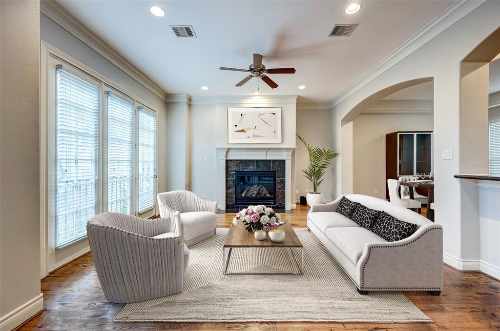 2815 3 Sherwin Street, Houston, Texas 77007, 3 Bedrooms Bedrooms, 7 Rooms Rooms,3 BathroomsBathrooms,Single-family,For Sale,Sherwin,57369634