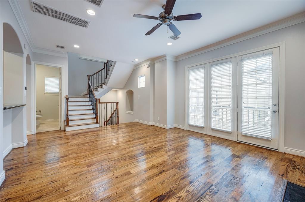 2815 3 Sherwin Street, Houston, Texas 77007, 3 Bedrooms Bedrooms, 7 Rooms Rooms,3 BathroomsBathrooms,Single-family,For Sale,Sherwin,57369634