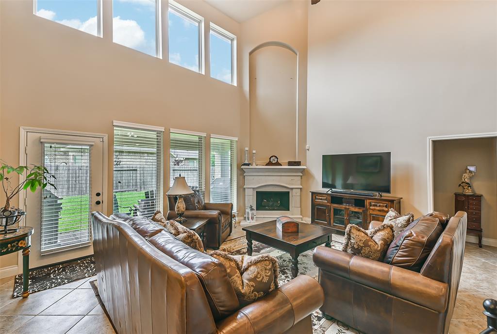 13523 2 Navigate Point Lane, Houston, Texas 77044, 5 Bedrooms Bedrooms, 10 Rooms Rooms,4 BathroomsBathrooms,Single-family,For Sale,Navigate Point,77495691