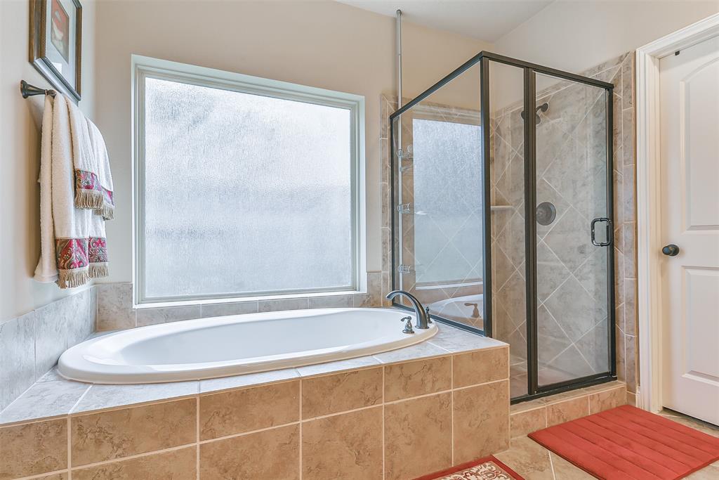 13523 2 Navigate Point Lane, Houston, Texas 77044, 5 Bedrooms Bedrooms, 10 Rooms Rooms,4 BathroomsBathrooms,Single-family,For Sale,Navigate Point,77495691