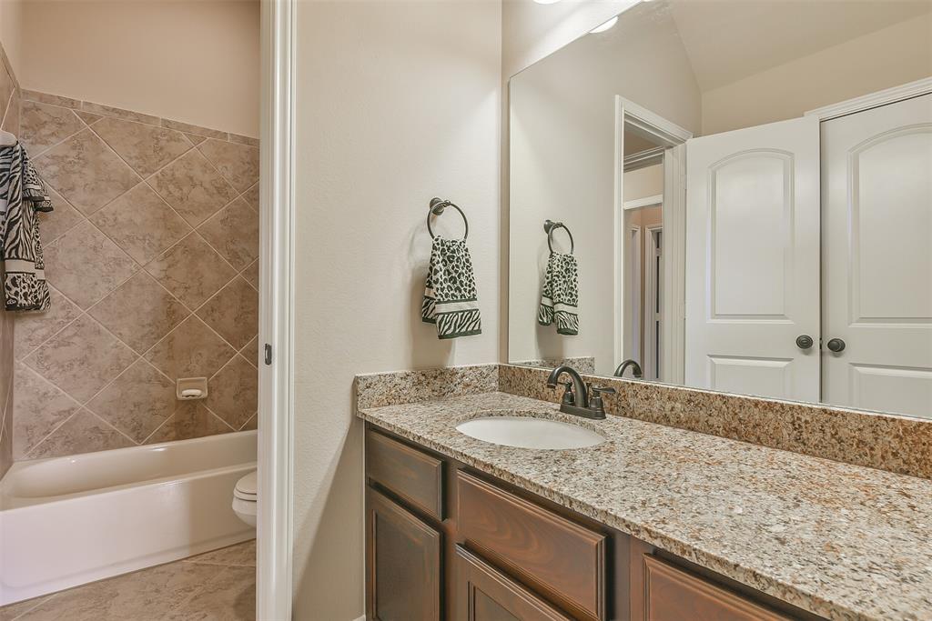 13523 2 Navigate Point Lane, Houston, Texas 77044, 5 Bedrooms Bedrooms, 10 Rooms Rooms,4 BathroomsBathrooms,Single-family,For Sale,Navigate Point,77495691