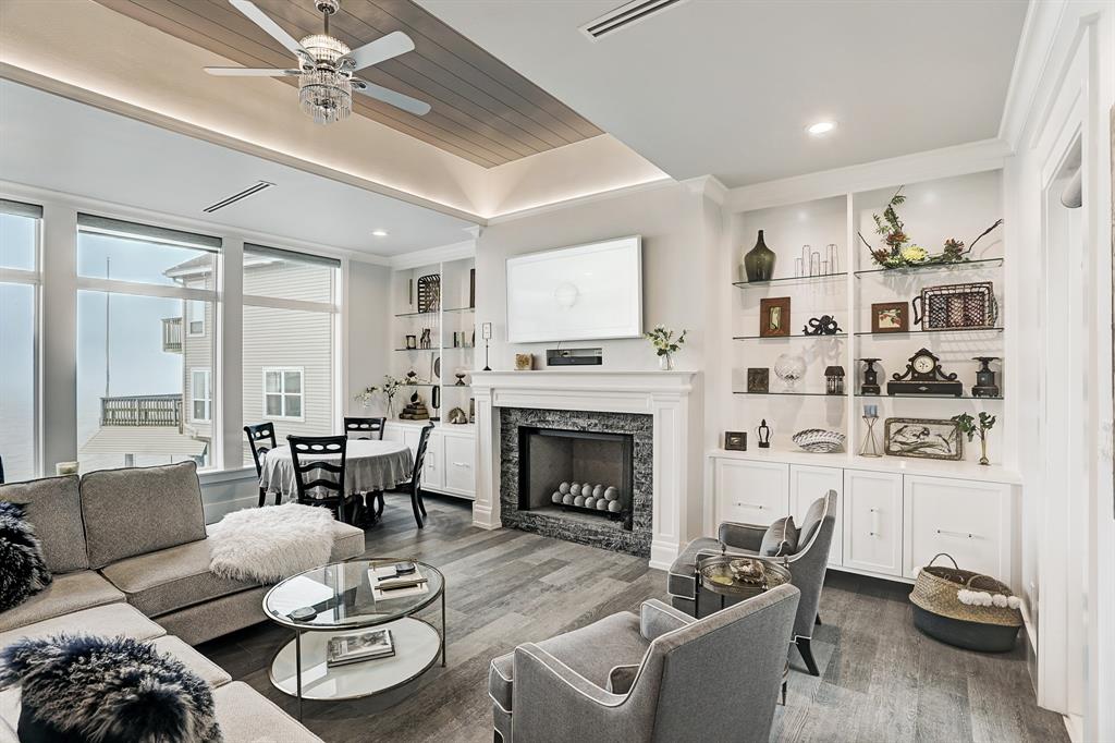 943 3 Long Reach Drive, Tiki Island, Texas 77554, 4 Bedrooms Bedrooms, 11 Rooms Rooms,4 BathroomsBathrooms,Single-family,For Sale,Long Reach,79773457