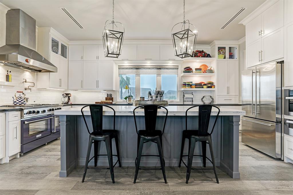 943 3 Long Reach Drive, Tiki Island, Texas 77554, 4 Bedrooms Bedrooms, 11 Rooms Rooms,4 BathroomsBathrooms,Single-family,For Sale,Long Reach,79773457