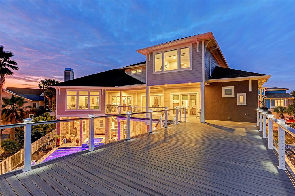 943 3 Long Reach Drive, Tiki Island, Texas 77554, 4 Bedrooms Bedrooms, 11 Rooms Rooms,4 BathroomsBathrooms,Single-family,For Sale,Long Reach,79773457