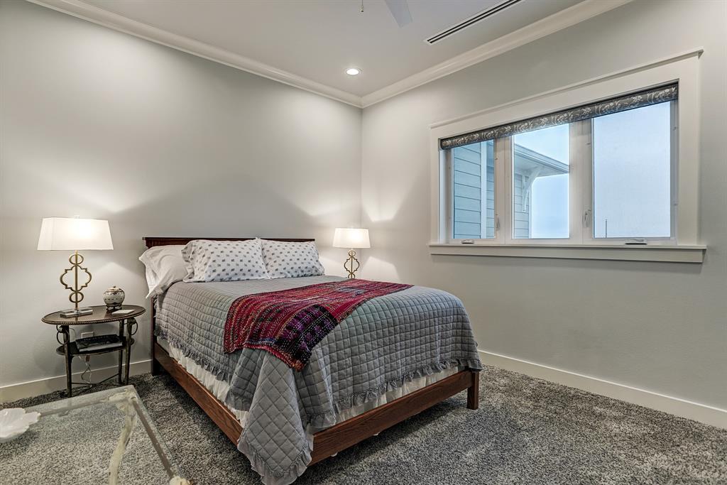 943 3 Long Reach Drive, Tiki Island, Texas 77554, 4 Bedrooms Bedrooms, 11 Rooms Rooms,4 BathroomsBathrooms,Single-family,For Sale,Long Reach,79773457