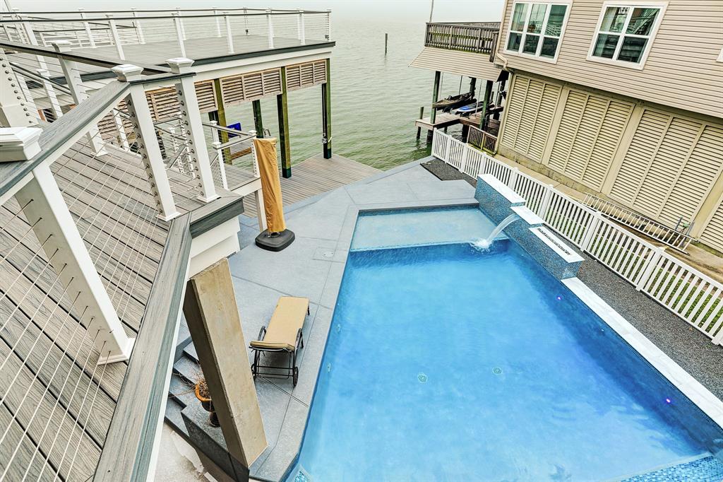 943 3 Long Reach Drive, Tiki Island, Texas 77554, 4 Bedrooms Bedrooms, 11 Rooms Rooms,4 BathroomsBathrooms,Single-family,For Sale,Long Reach,79773457