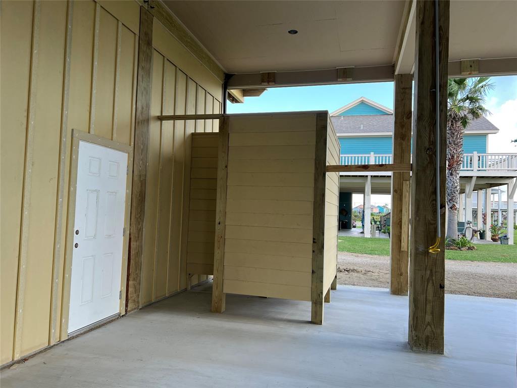 928 1 Kent Drive, Crystal Beach, Texas 77650, 3 Bedrooms Bedrooms, 5 Rooms Rooms,2 BathroomsBathrooms,Single-family,For Sale,Kent,26568146