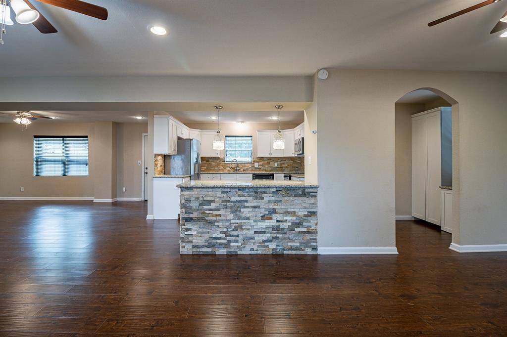 5911 2 Bellfort Street, Houston, Texas 77035, 4 Bedrooms Bedrooms, 4 Rooms Rooms,3 BathroomsBathrooms,Single-family,For Sale,Bellfort,57401821