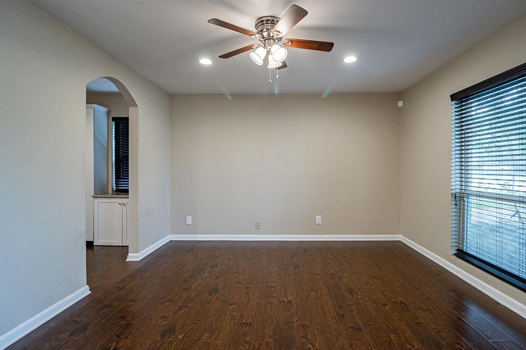 5911 2 Bellfort Street, Houston, Texas 77035, 4 Bedrooms Bedrooms, 4 Rooms Rooms,3 BathroomsBathrooms,Single-family,For Sale,Bellfort,57401821
