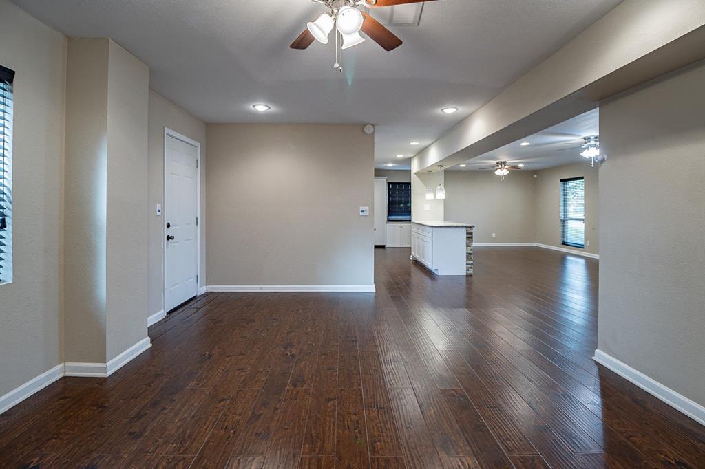 5911 2 Bellfort Street, Houston, Texas 77035, 4 Bedrooms Bedrooms, 4 Rooms Rooms,3 BathroomsBathrooms,Single-family,For Sale,Bellfort,57401821