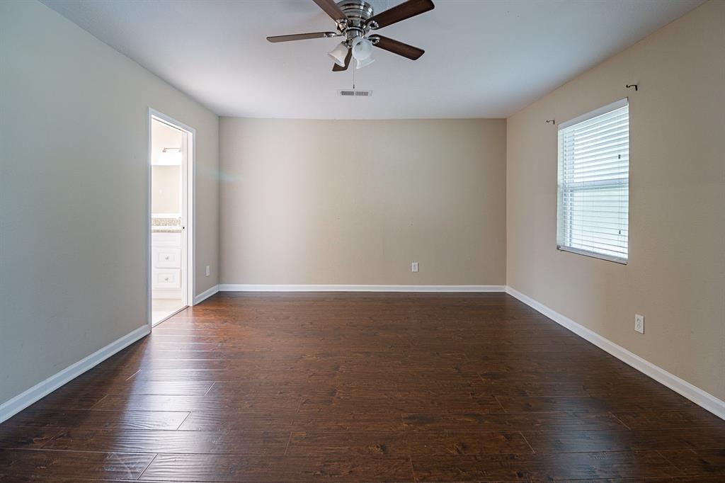 5911 2 Bellfort Street, Houston, Texas 77035, 4 Bedrooms Bedrooms, 4 Rooms Rooms,3 BathroomsBathrooms,Single-family,For Sale,Bellfort,57401821
