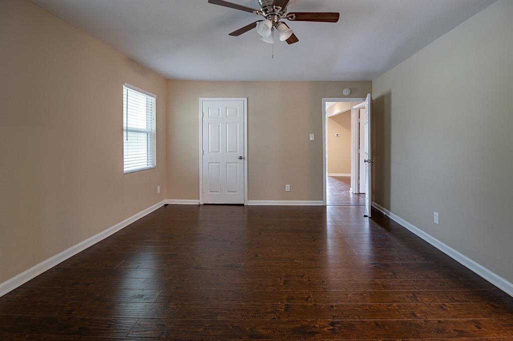 5911 2 Bellfort Street, Houston, Texas 77035, 4 Bedrooms Bedrooms, 4 Rooms Rooms,3 BathroomsBathrooms,Single-family,For Sale,Bellfort,57401821